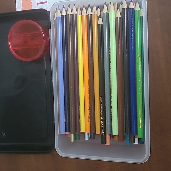 Adult coloring book with the pencils and sharpener. - Picture 10 of 12